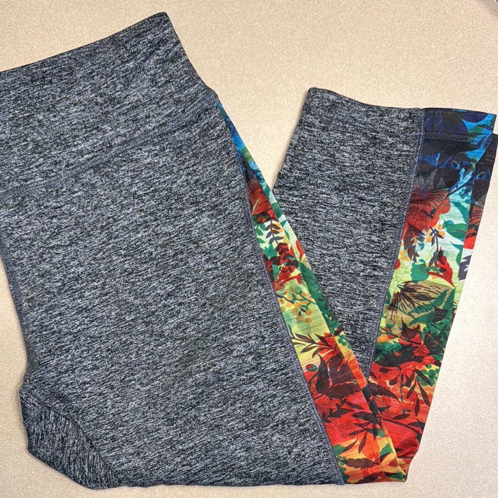 LuLaRoe Jade Athletic Capri Leggings